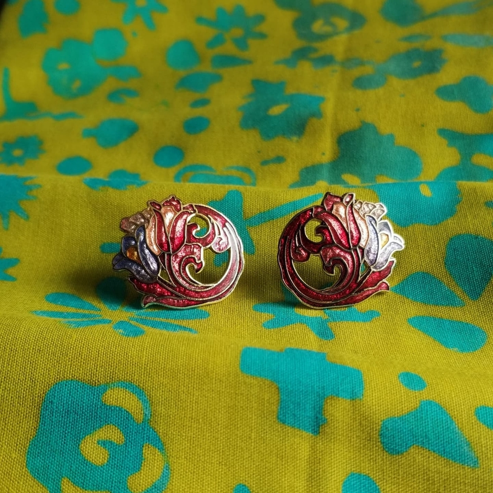 Vintage cloissoné stud earrings